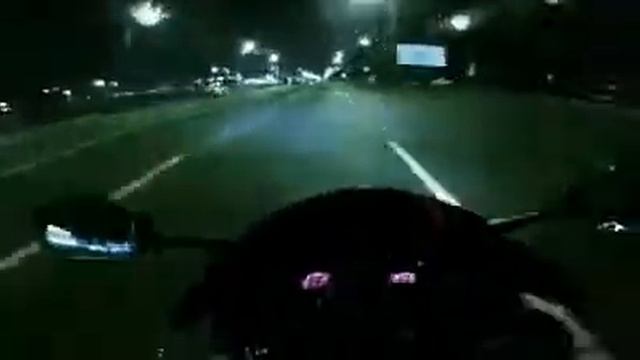250 км/час по городу...! Это надо выдеть. смотреть онлайн