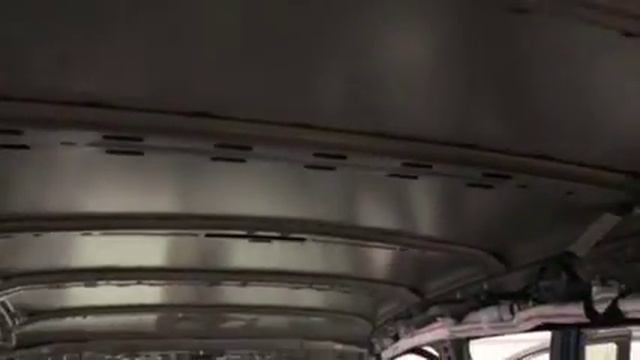 Камера фиксирует каждый участок кузова Ниссан Х-Трейл, где есть или нет вибро-шумоизоляции смотреть онлайн