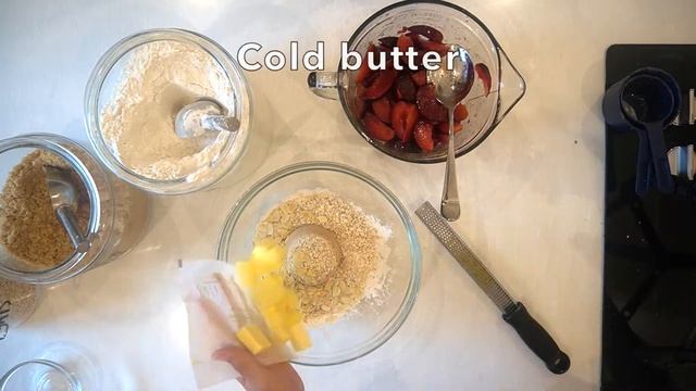 Almond Plumcot Crumble