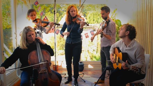 Mazurka fra Ærø | The Good Tune feat. Vesselil смотреть онлайн