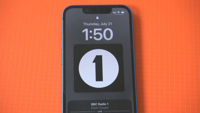 How To Set Music Player As Lock Screen On Iphone IOS 16 - New Feature! смотреть онлайн