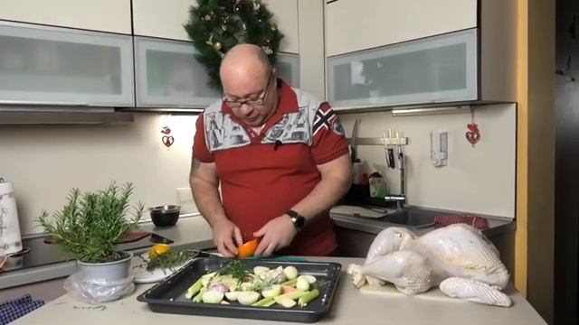 САМАЯ СОЧНАЯ ИНДЕЙКА В ДУХОВКЕ к рождественскому столу запеченная целиком/Turkey Recipe смотреть онлайн