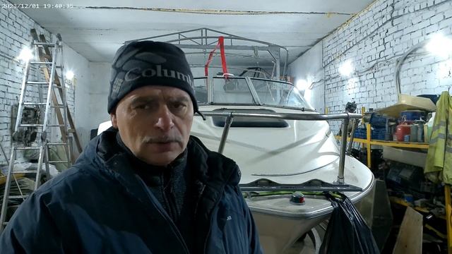 Дуги и концепция полноростового ходового тента Bayliner 1952 смотреть онлайн