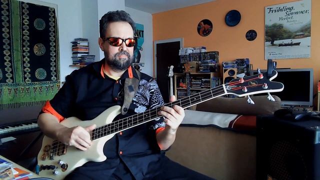 43 - Level 42 bass-cover on Jaydee Supernatural Roadie bass from 1982 смотреть онлайн