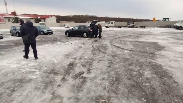 Обзор «универсалов» на Винницком авторынке в декабре смотреть онлайн