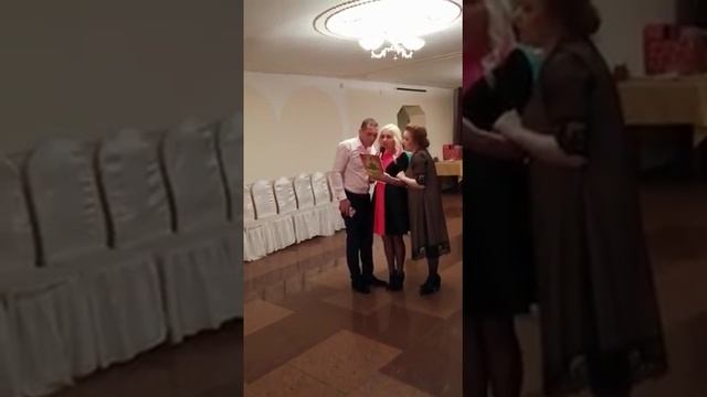 Поздравление от родителей сыну. Песня от мамы смотреть онлайн