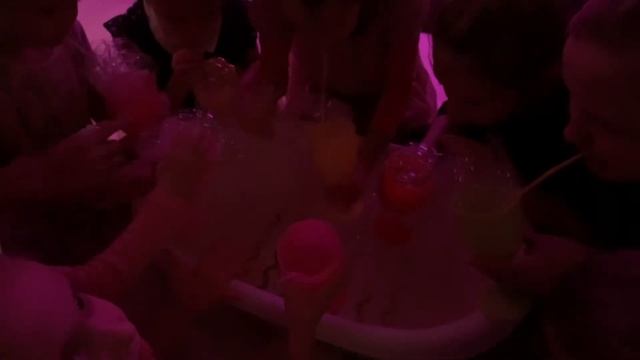 Марина и день рождения подруги Детский праздник на детском канале Lilt Marina смотреть онлайн
