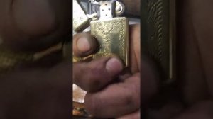 Плохо зажигается бензиновая зажигалка.Где взять колесико для ЗИППО, как заменить.