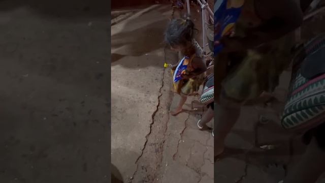 Почему Индия такая Грязная?!#travel #video #индия #shorts #путешествия #мумбаи #дели смотреть онлайн