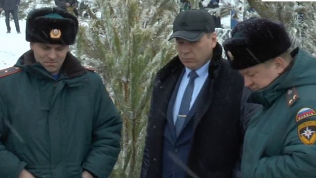 В Бузулуке идет подготовка Крещенской проруби смотреть онлайн