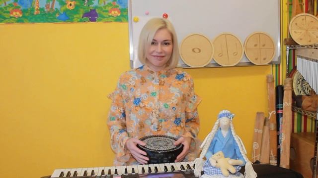 Ритмическая игра "Великаны и гномики". Первое знакомство с длительностями. Разминка для рук. смотреть онлайн