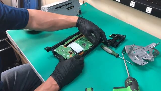 2013 Toyota RAV4 Navigation Touch Screen Repair - Auto Technology Repair смотреть онлайн