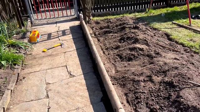 ☀️Весь день на даче/ Копаем огород/ Меняем бордюры/ ?Весело работаем смотреть онлайн
