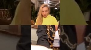 Играем в игру «Правда или действие» Оля Полякова и Даша Остафьева 🔥 Было горячо! +18