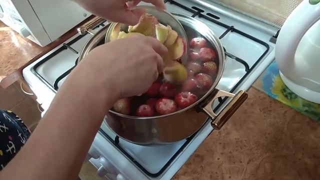 КОМПОТ ИЗ ЗАМОРОЖЕННЫХ ФРУКТОВ! КАК СВАРИТЬ ВКУСНЫЙ КОМПОТ? смотреть онлайн