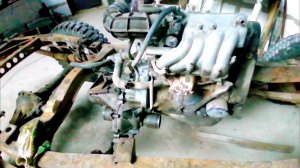 Делаю вездеход установил двигатель.