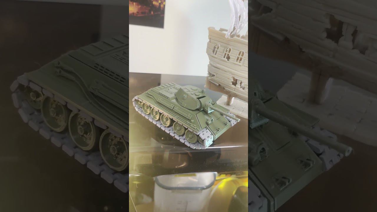 Зачем клеить модельки, когда можно напечатать на 3D принтере? Танк Т-34-85 на Snapmaker J1S #shorts смотреть онлайн