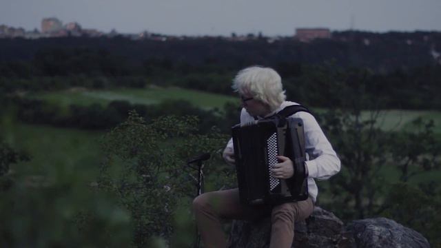 Halubka na vishni - Галубка на вішні - improvisation on the theme of Belarusian traditional song. смотреть онлайн