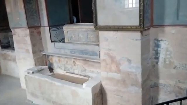Старинная фреска на стене в Софийском Соборе смотреть онлайн