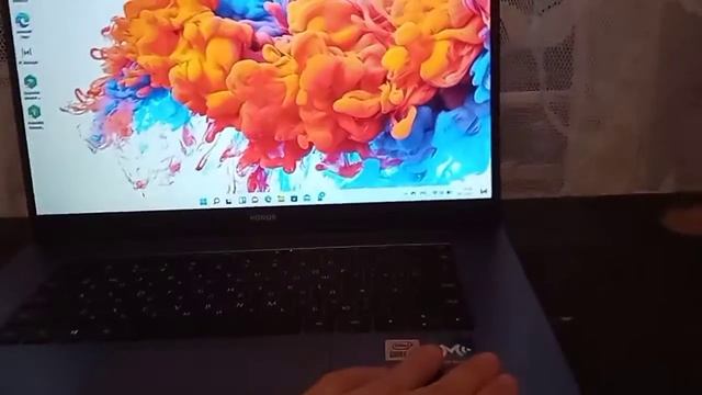 мой новый ноутбук honor мини-обзор + распаковка что он умеет стоит ли покупать?? смотреть онлайн