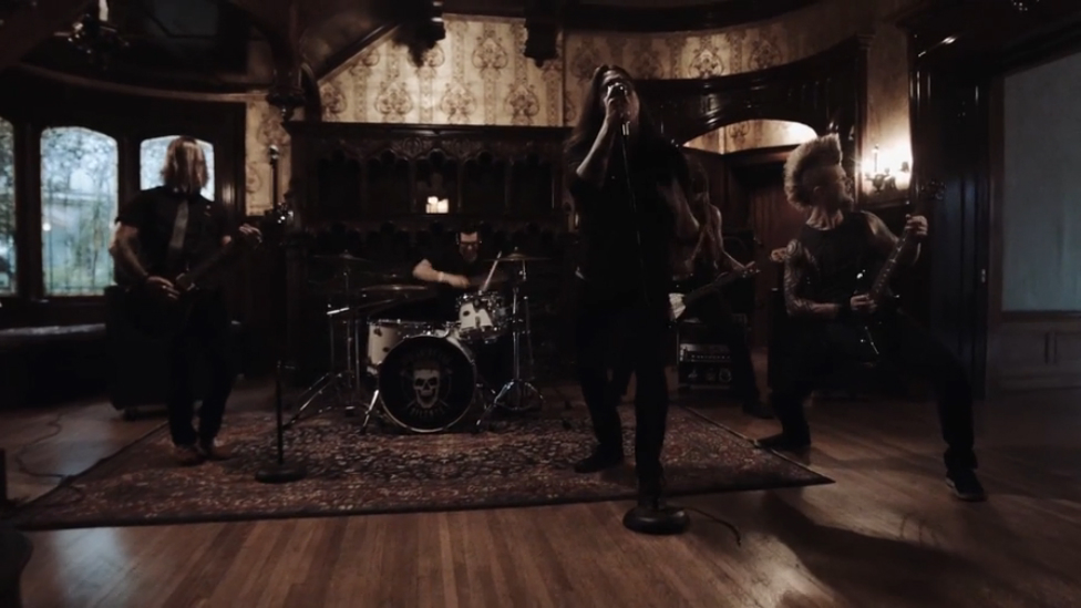 Screaming For Silence - The King Is Crowned смотреть онлайн