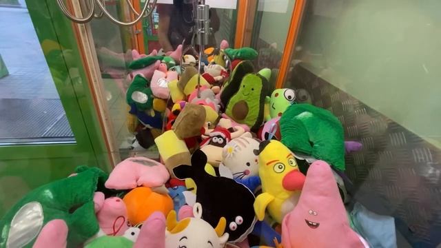 Автомат ХВАТАЙКА обманул нас на 10 игр / Забрал бесплатно игрушку! смотреть онлайн