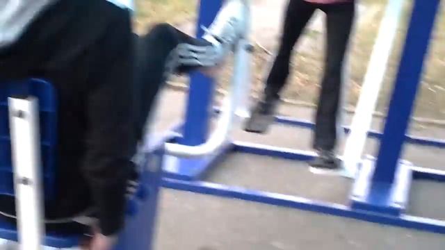 Урок физкультуры на тренажерной площадке в 76 школе смотреть онлайн