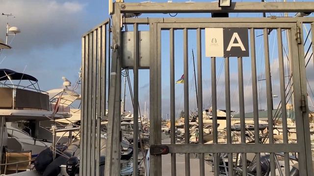 Yacht Marina Malta and Beautiful Music смотреть онлайн