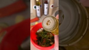 Салат с форелью, рукколой и ЧЕРРИ