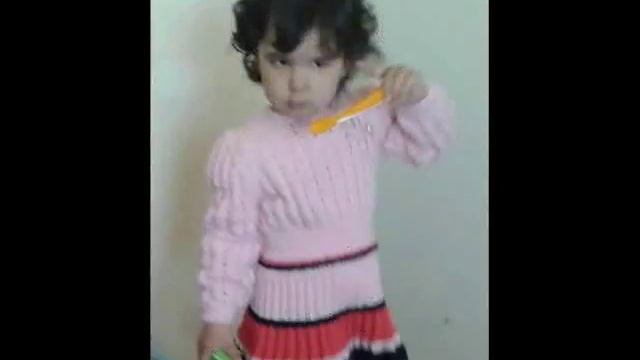 Красивое нарядное детское платье. Вяжем круговыми спицами. Beautiful, elegant baby dress. смотреть онлайн