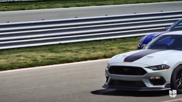 El regreso del Ford Mustang Mach 1 tras 17 años de ausencia | Univision A Bordo смотреть онлайн