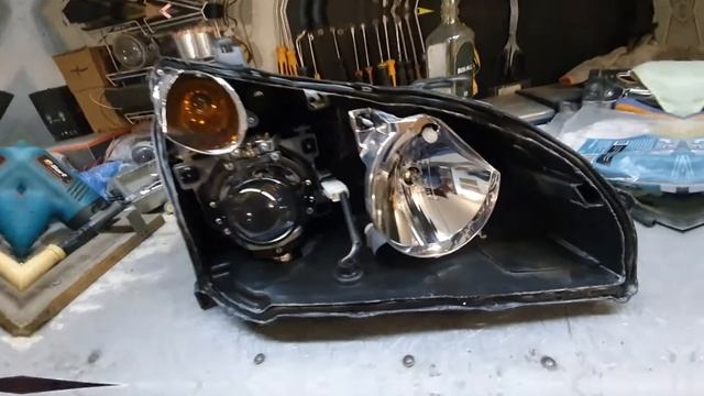 Lexus RX 450h. Восстановление света путём замены линз на Stanley с сохранением функции адаптива. смотреть онлайн