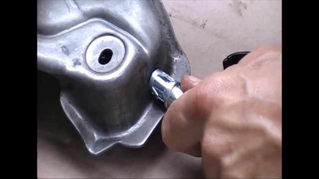 Replace install a Emergency Parking Brake Cable on a 1980 - 1996 f150 f250 f350 смотреть онлайн