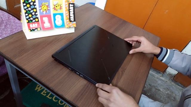 Acer Nitro 7 Unboxing смотреть онлайн