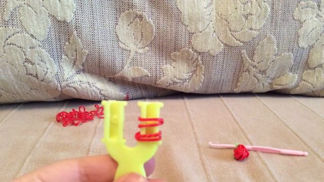 Как плести из резинок вишенки? смотреть онлайн