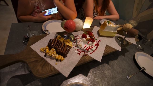 DINING REVIEW: Jamie's Italian | Royal Caribbean Harmony of the Seas смотреть онлайн