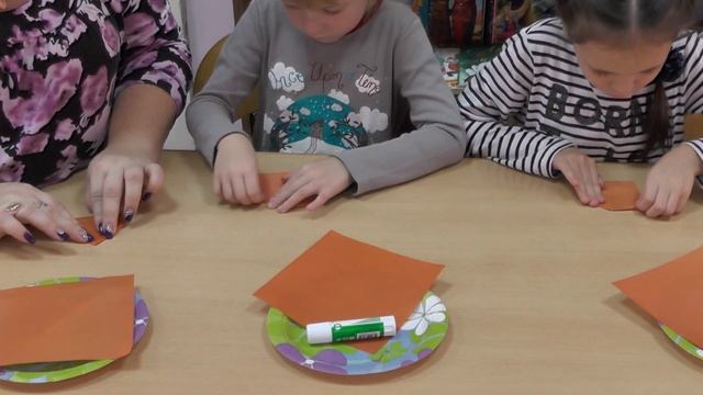 МДОУ "Радуга" г. Бронницы. Видеоурок "Оригами, как средство всестороннего развития детей" смотреть онлайн