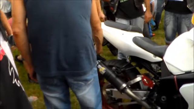GSX-R k1 750 with Leo Vince exhaust (loud test) смотреть онлайн