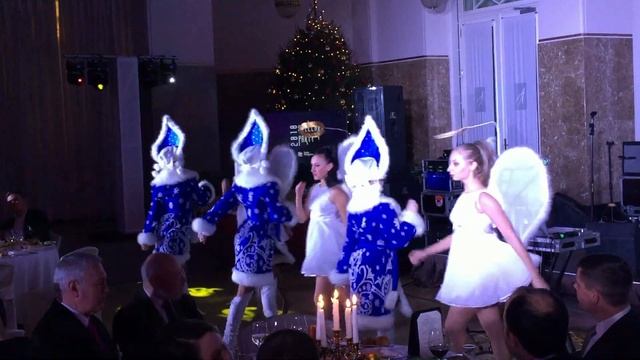 Шоу-балет "Триумф"СПб, роскошные Снегурочки! смотреть онлайн