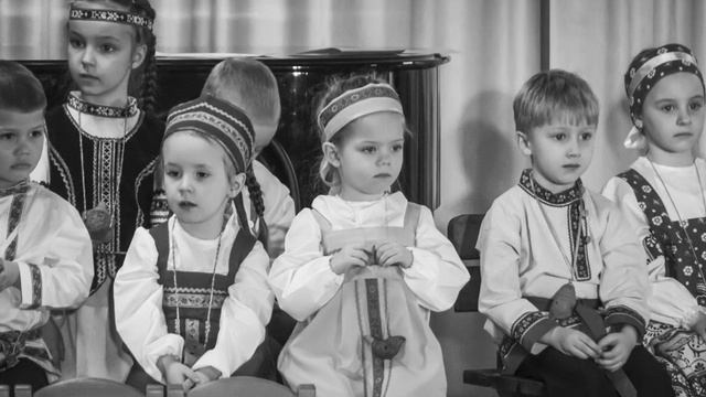 Ансамбль скрипачей Надежды Николаевны Поярковой. "К миру музыки любовь". Концерт учащихся ДМШ 4. смотреть онлайн