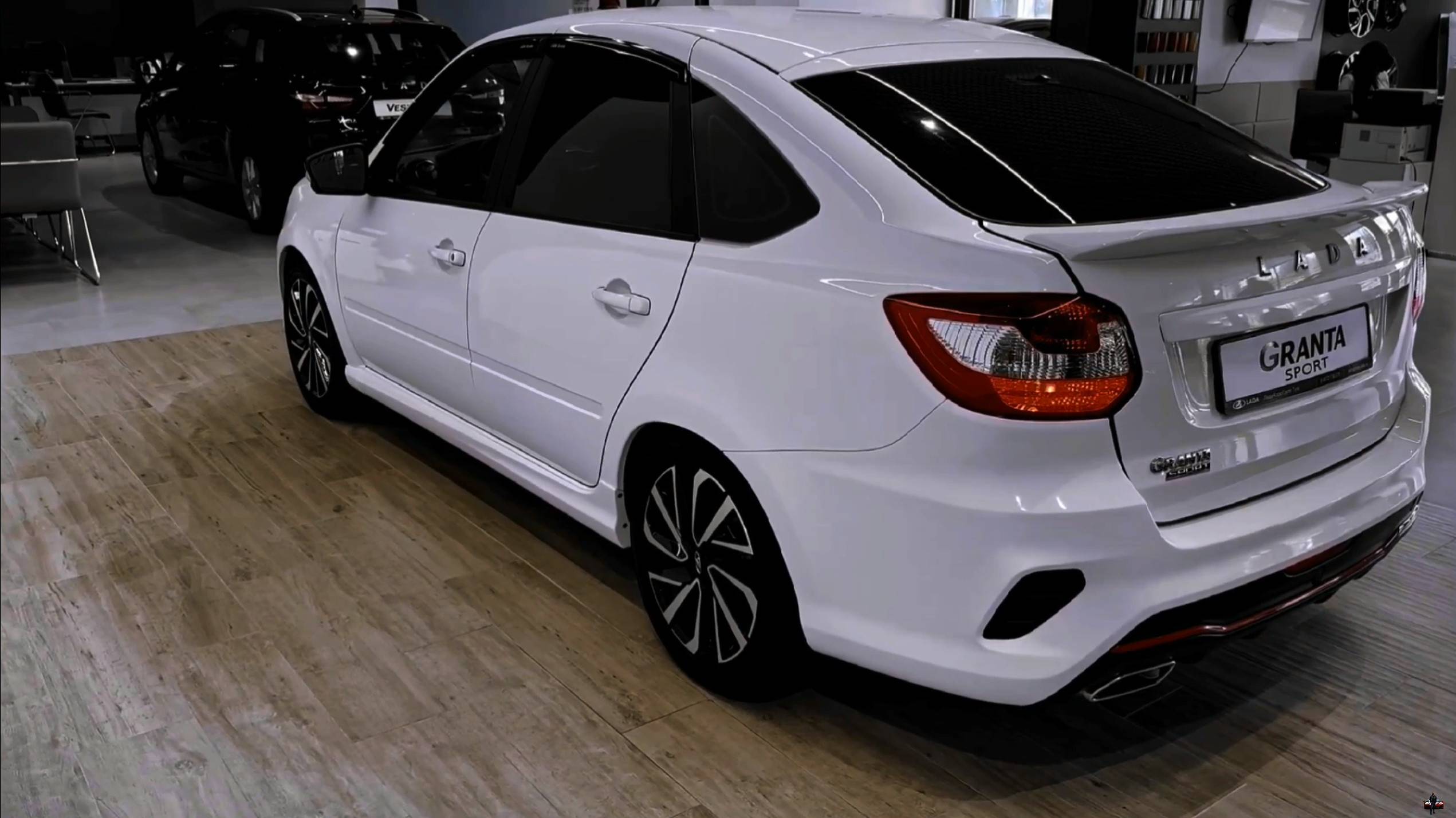 "Lada Granta Sport 2024": Обзор экстерьера и интерьера российского бюджетника смотреть онлайн