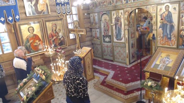 Божественная Литургия. Пресвятой Владычицы нашей Богородицы именуемой Казанской смотреть онлайн