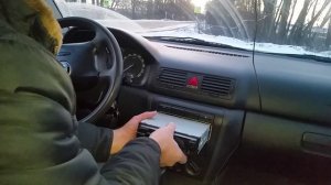 Как снять магнитолу без спец ключей