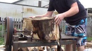 Дровокол винтовой, с  бензиновым  двигателем  6,5 лс.