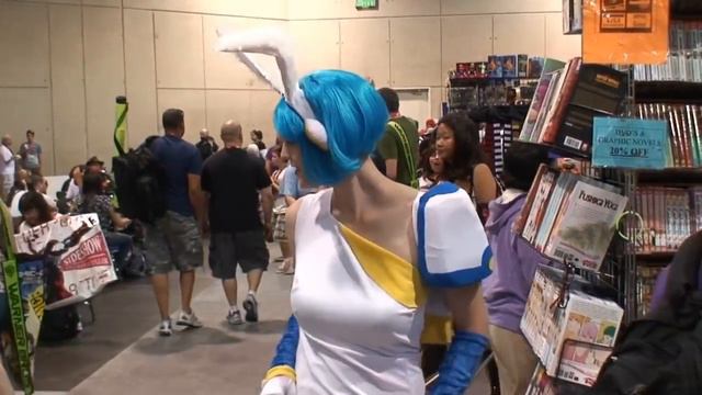 Comic-Con Cosplay COMMENTARY [PART 2] смотреть онлайн
