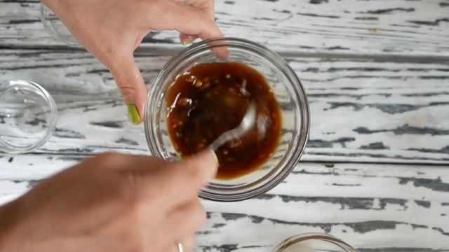 Жареные кабачки в соево-чесночном соусе смотреть онлайн