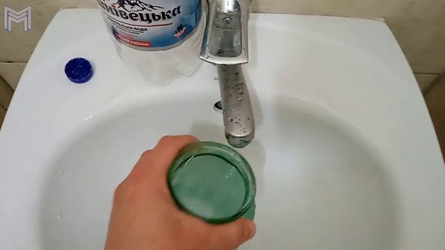 Простой умывальник из пластиковой бутылки смотреть онлайн