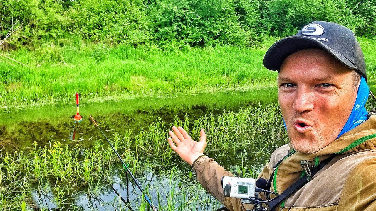 ПРУД УШЁЛ, РУЧЕЙ С РЫБОЙ ОСТАЛСЯ! НАПАДЕНИЕ НА РЫБАЛКЕ. Рыбалка на поплавок смотреть онлайн