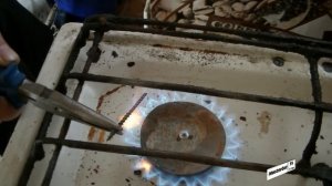 Как сделать крючок из самореза или как его  согнуть.