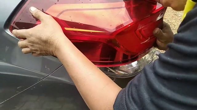 Cara Pemasangan Bohlam Stop (Lampu Rem) Honda Mobilio смотреть онлайн